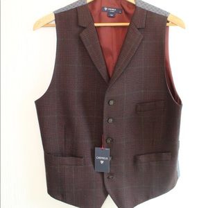 Daniel Cremieux Vest